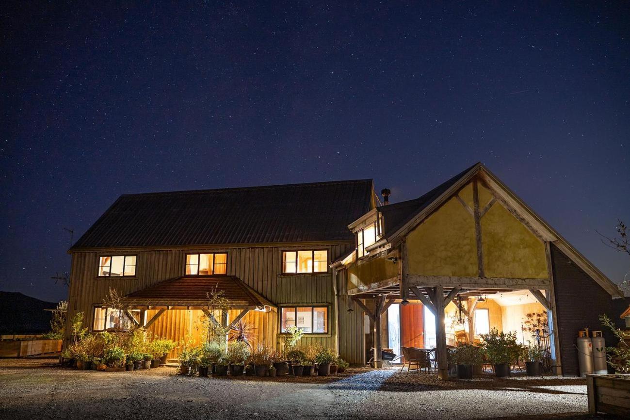 Housewithnonails Bed and Breakfast Matamata Exteriör bild